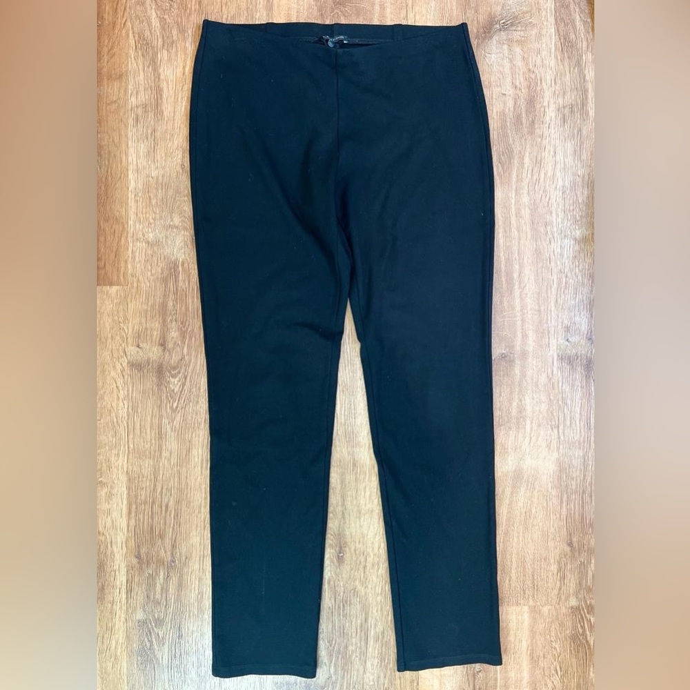 EILEEN FISHER ITALIAN FABRIC Black Leggings Pants Size MEDIUM